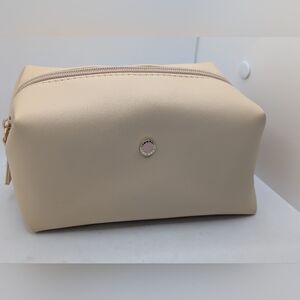 Bvlgari Parfume Cream Cosmetic Pouf Bag
